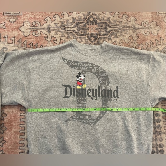 Disneyland Mickey Mouse Y2K Classic Crewneck Pullover Sweatshirt Women’s Large - Picture 7 of 7